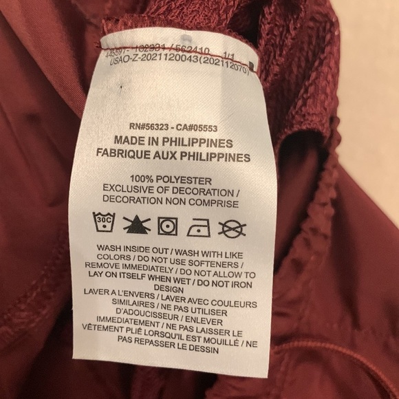 Nike dri fit burgundy drawstring elastic waist shorts large - Picture 5 of 9